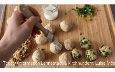 Baerlauch-Broetchen_large.jpg