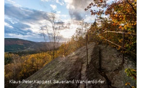 Rinsleyfelsen im Herbst