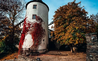 Anne wandert Burg Bilstein