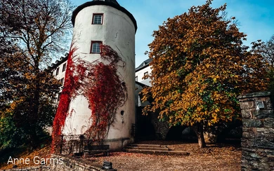 Anne wandert Burg Bilstein