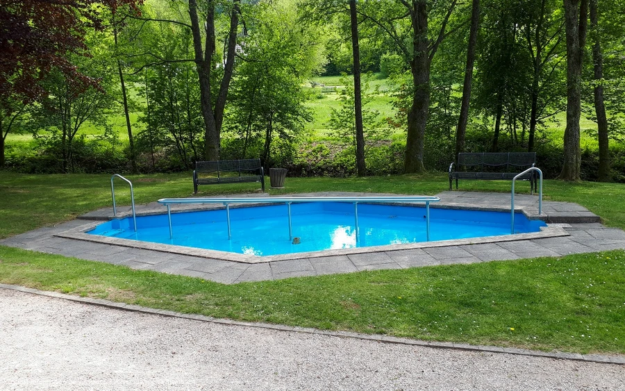Tretbecken Kurpark Haus des Gastes 