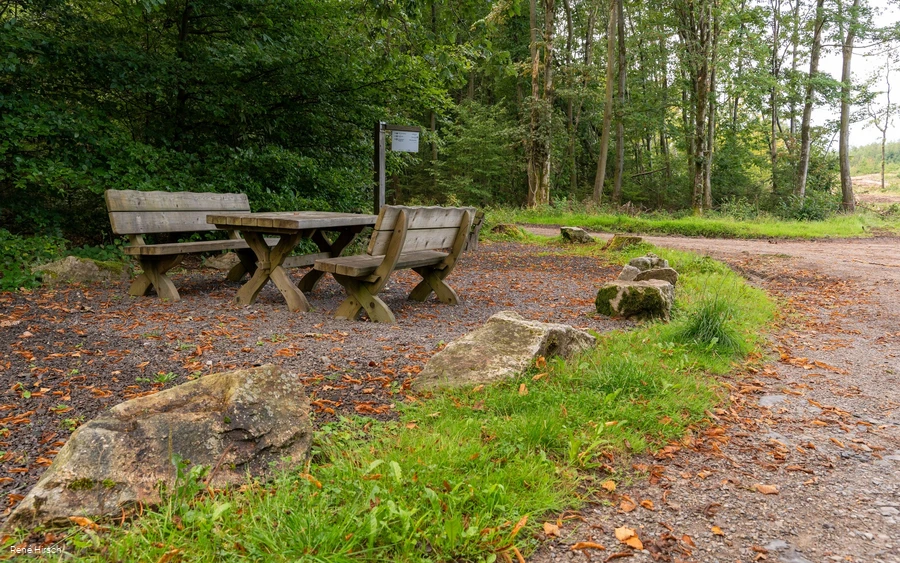 Verweil-Ort Kreuz-Wege