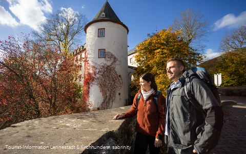Burg Bilstein im Herbst