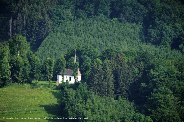Kapelle Oedingerberg_Luftbild©Tourist-Information Lennestadt & Kirchhundem, Klaus-Peter Kappest.jpg