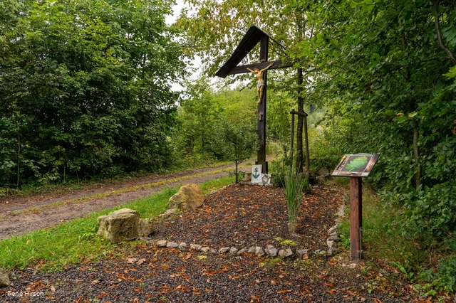 Verweil-Ort Kreuz-Wege